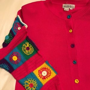 Rare Vintage Saks Fifth Ave fuchsia color blocked button  flower cardigan